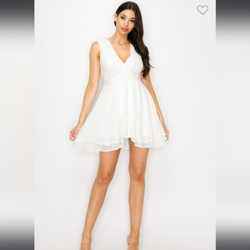 Lovesome Elegant White Plunge V-neck Ruffled Hem Mini Sundress